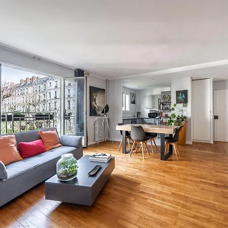 Apartment Spacious Fully Equipped 1-bedroom - Mobility Lease *